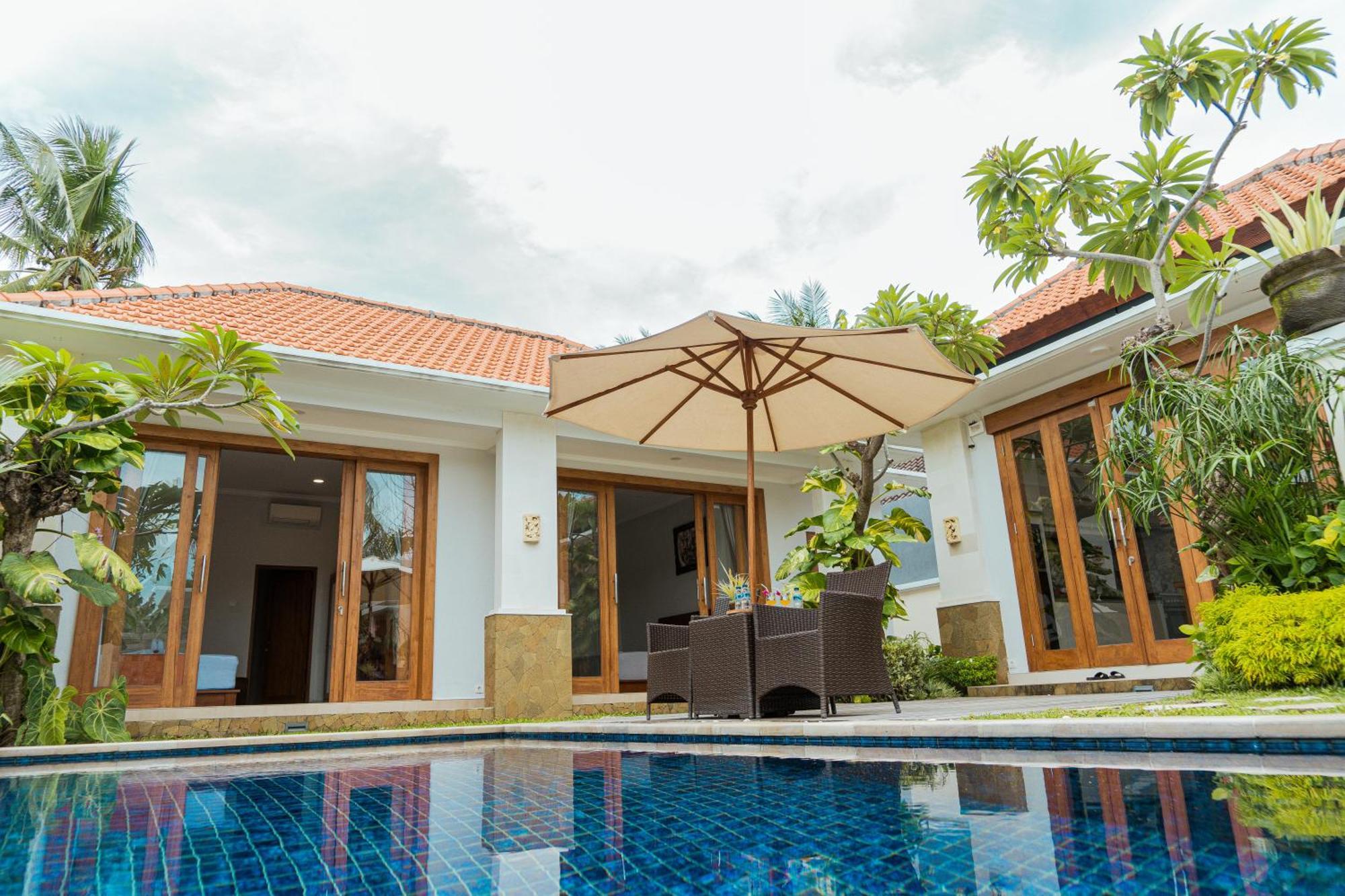 Villa Nugraha Lovina Private Pool 싱가라자 외부 사진